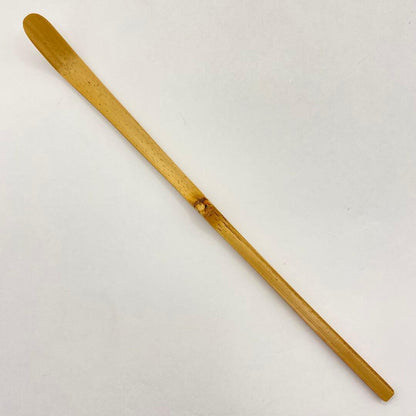 Zen Bamboo Tea Scoop by Gensho, Motto: Hatsu-zakura (First Cherry Blossom)