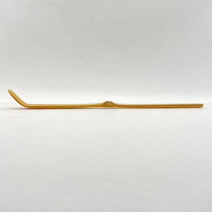 Zen Bamboo Tea Scoop by Gensho, Motto: Hatsu-zakura (First Cherry Blossom)
