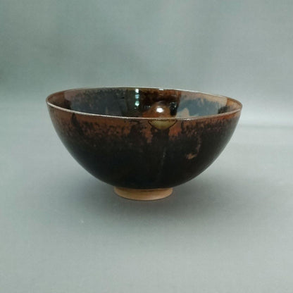 Korean Tea Bowl by Kim Jeong-muk, Donggok Kiln — Tenmoku-Influenced Flowing Glaze, Hakogaki Box