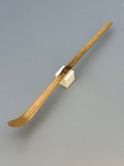 Zen Bamboo Tea Scoop Named 'Shitamoe' by益州 of Kenninji Temple, Kyoto — With Bamboo Case & Tomobako