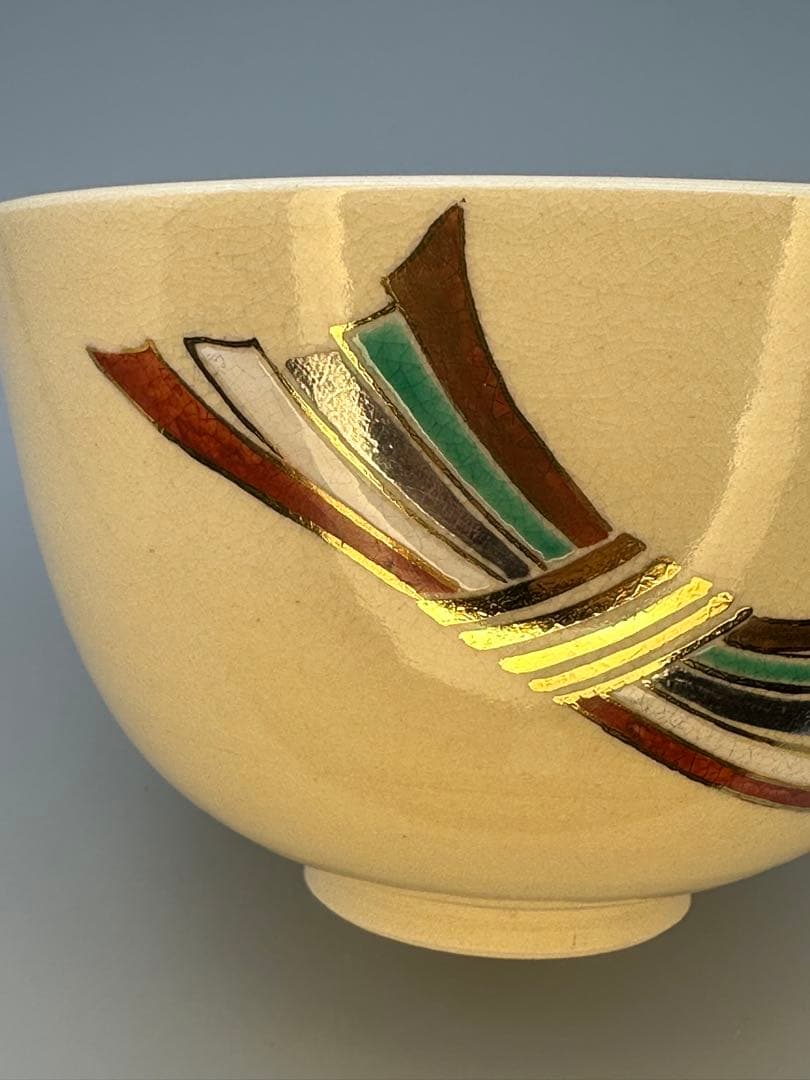 Eiraku Zengorō Noshi Ribbon Tea Bowl Kyo-yaki Kinrande Gold Iro-e Chawan
