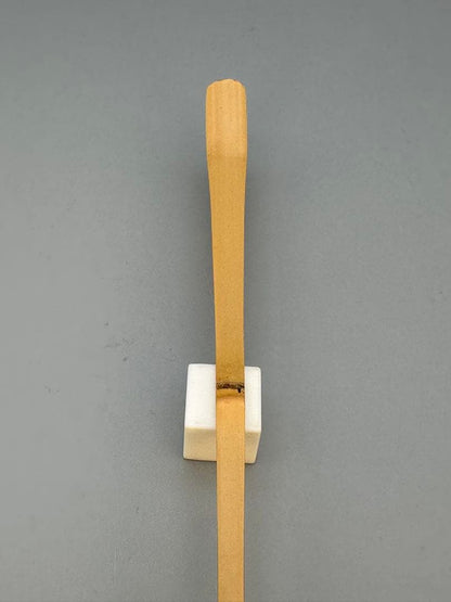 Chashaku Tea Scoop 'Suehiro' by Doun of Daitokuji — White Bamboo, Signed Tube & Box