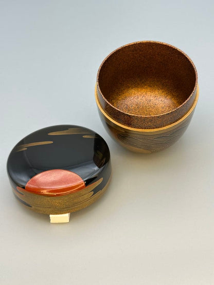 Sunrise Maki-e Natsume Tea Caddy by Shotoukei - Gold Lacquer with Vermilion Sun