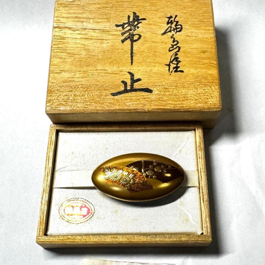 Wajima-nuri Obidome — Chrysanthemum & Plum Maki-e, Tomobako