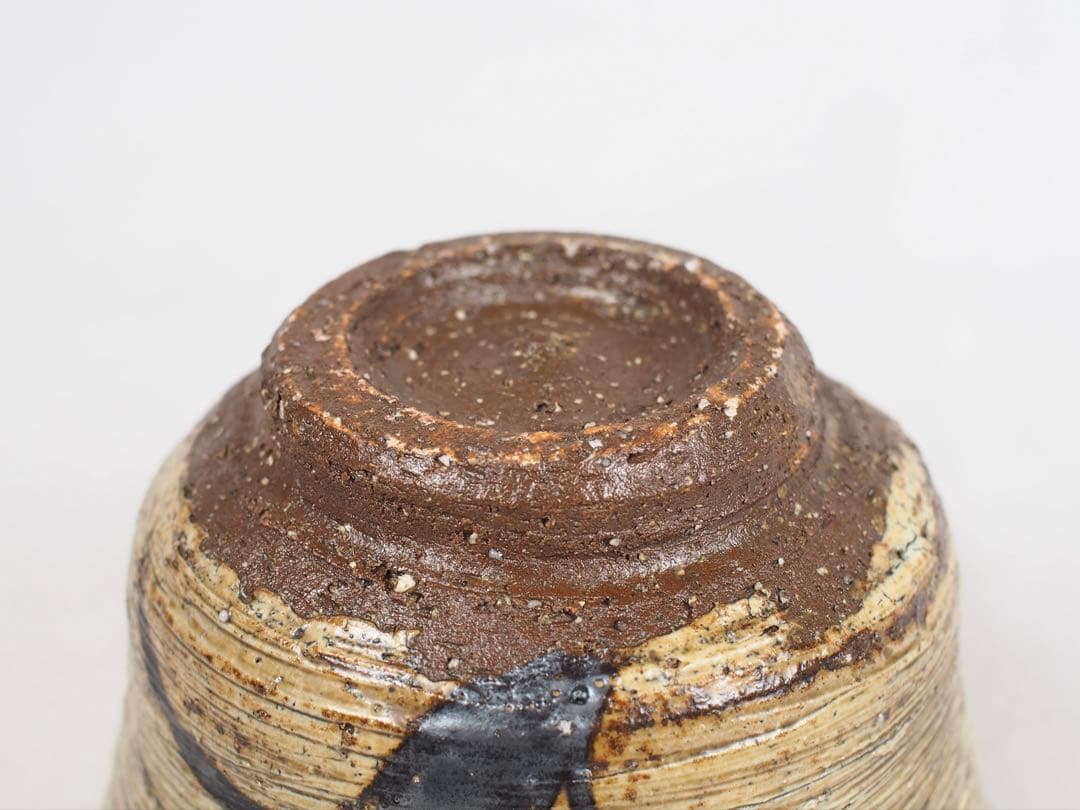 Ogawa Kinji — Grass Motif Hakeme Tea Bowl | Mingei Ink Brushwork Chawan