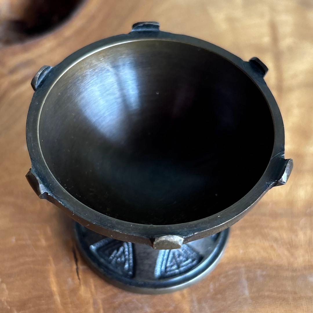 Hisago Koro Futa-Oki Bronze Dragon Relief Tea Ceremony Lid Rest Incense Burner
