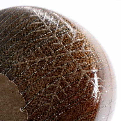 Hira-Natsume by Nakamura Kosai — Yukiwa Snowflake Maki-e, Natural Wood Grain, Tomobako