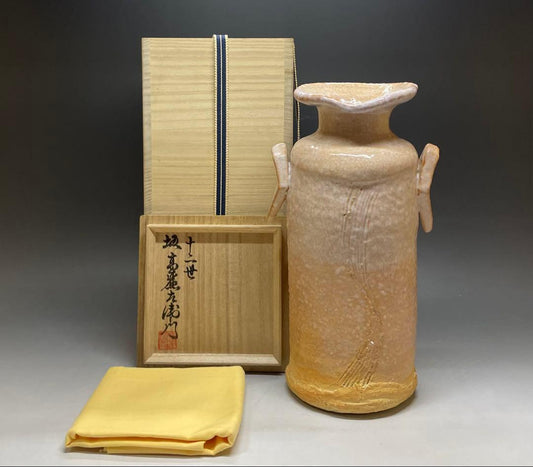 Hagi Ware Ear-Handled Vase by Saka Koraizaemon XII, Himehagi Glaze Hanaire with Signed Tomobako