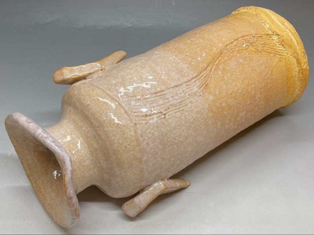Hagi Ware Ear-Handled Vase by Saka Koraizaemon XII, Himehagi Glaze Hanaire with Signed Tomobako