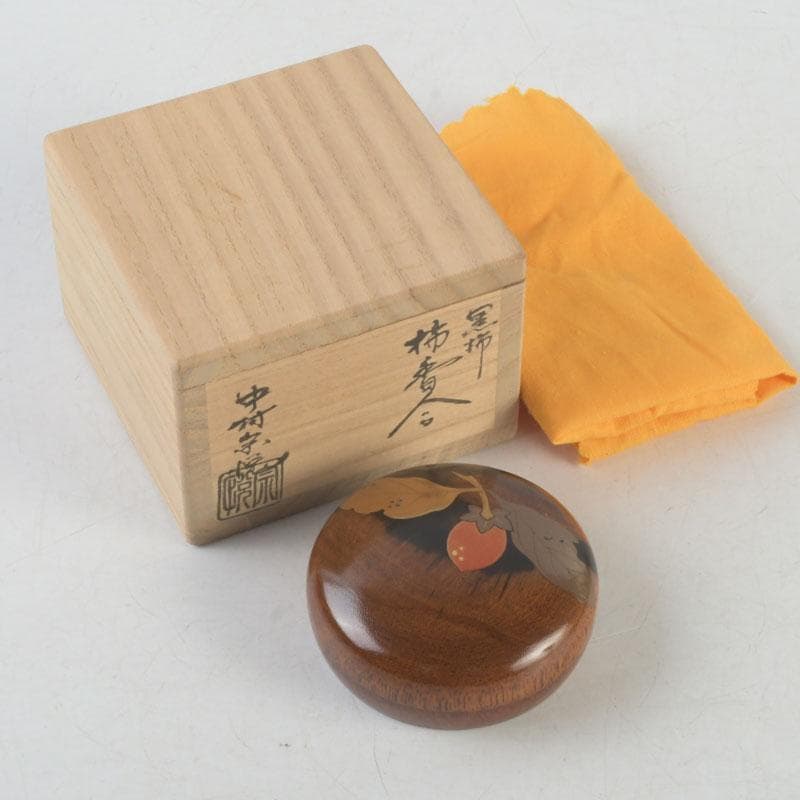 Nakamura Soetsu Kurogaki Wood Persimmon Maki-e Kogō — Yamanaka Lacquer