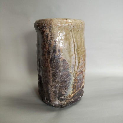 Sakamoto Toshihito Iga Tabimakura Hanaire - Biidoro Ash Glaze Flower Vase