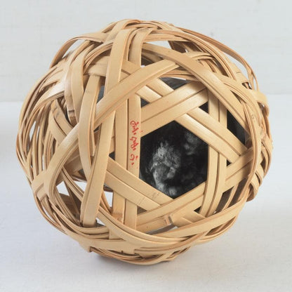 Bamboo Hanging Flower Basket by Nitten Artist Shiraishi Hakuunsai, Tomobako