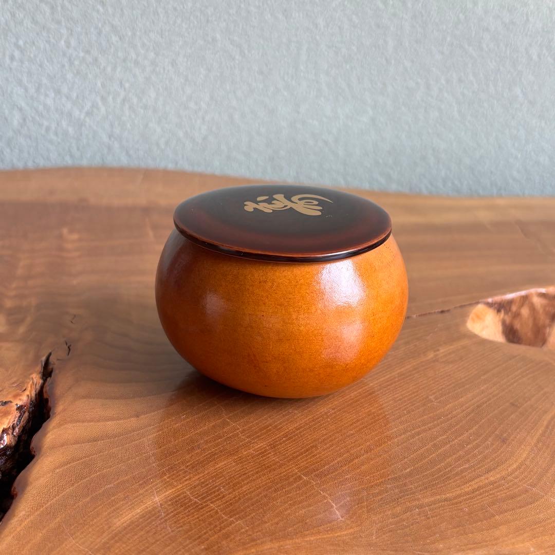 Hyōtan Chaki — Gold Kotobuki Maki-e Lacquer Lid by Zuihō, Tomobako