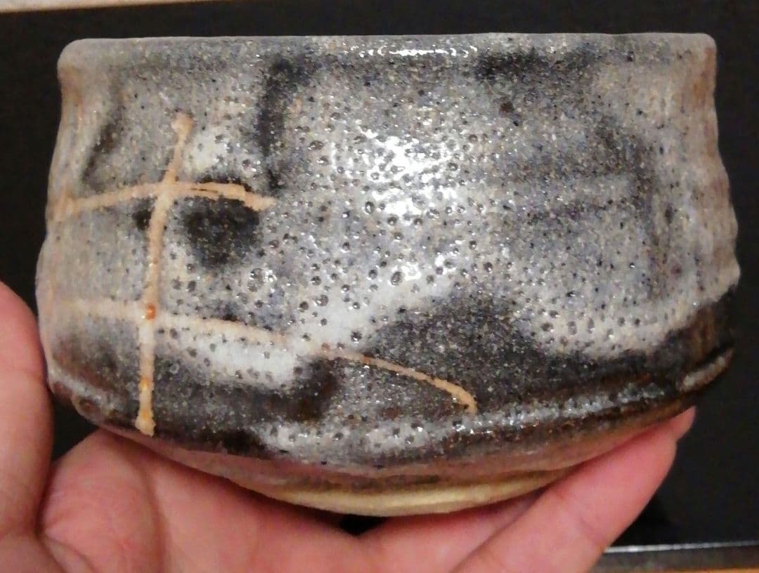 Nezumi Shino Tea Bowl by Yamaguchi Jotetsu — Mino Ware Chawan with Tomobako, Japanese Ceramics
