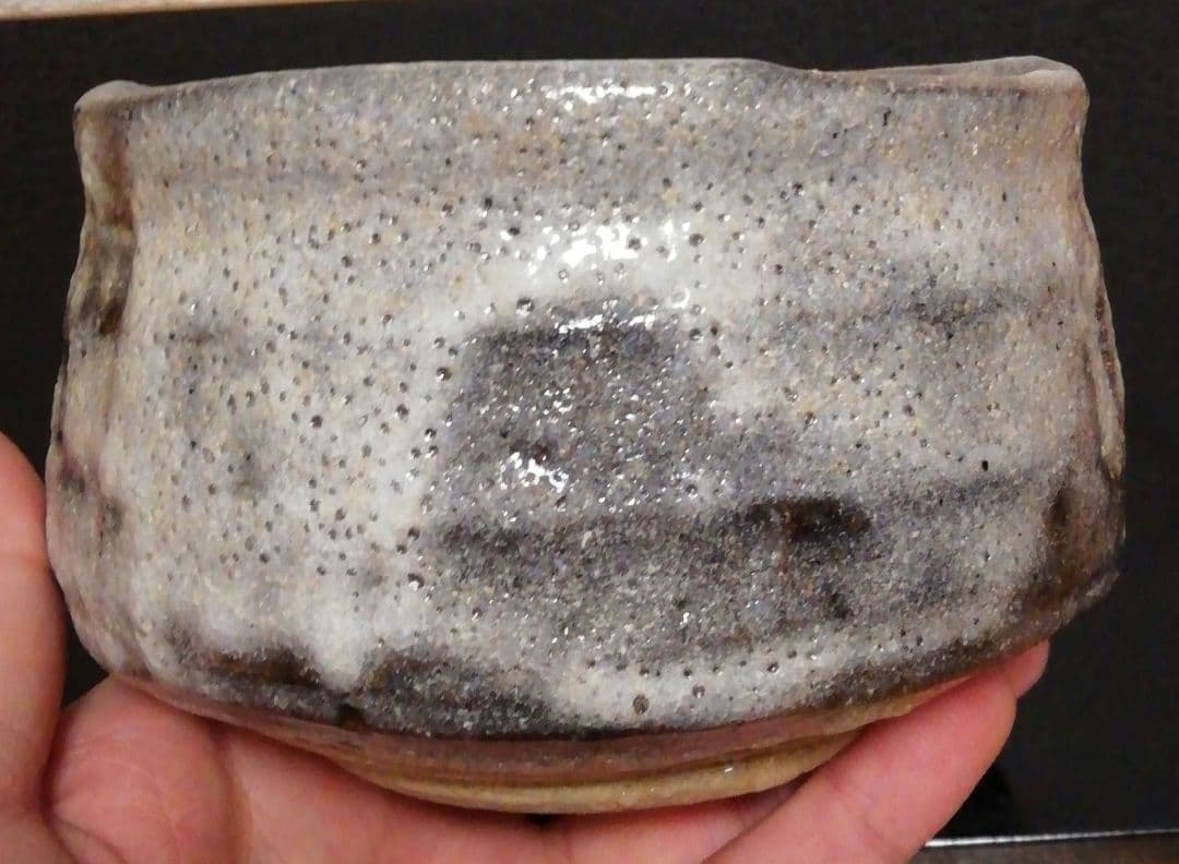 Nezumi Shino Tea Bowl by Yamaguchi Jotetsu — Mino Ware Chawan with Tomobako, Japanese Ceramics