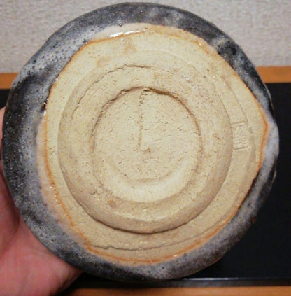 Nezumi Shino Tea Bowl by Yamaguchi Jotetsu — Mino Ware Chawan with Tomobako, Japanese Ceramics