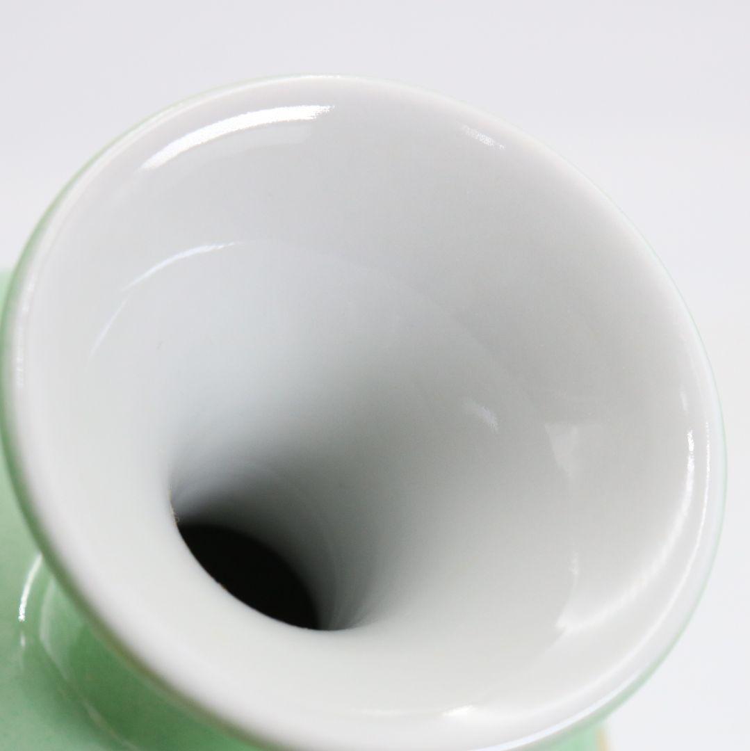 Yoshida Minori Kutani Ware Vase — Living National Treasure, Yūri Kinsai, Camellia, Gold Under Glaze
