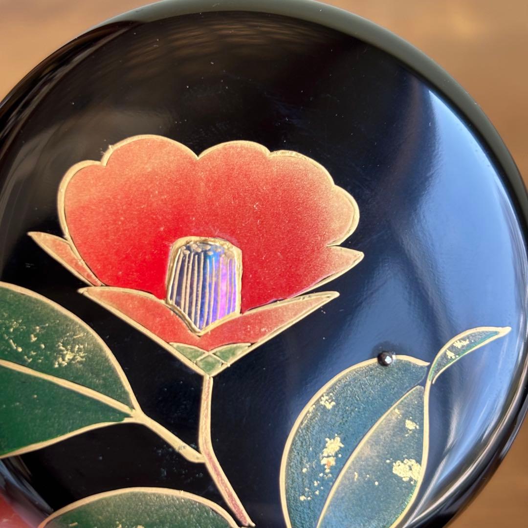 Camellia Maki-e Natsume Tea Caddy by Nakatide Shoho — White-Eye Bird, Silver Dust, Lacquer, Tomobako