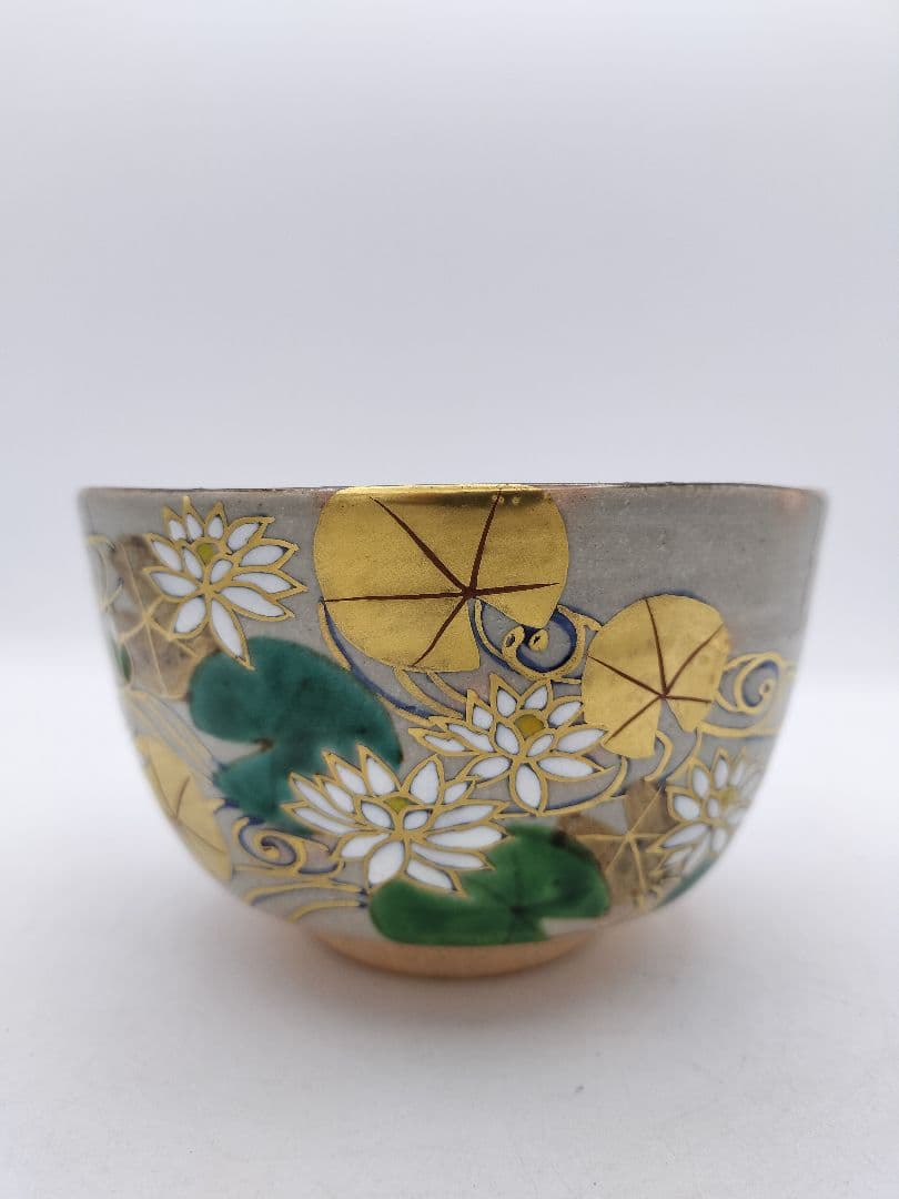 Kyoto-yaki Kenzan-style Water Lily Matcha Bowl by Ito Kaiun