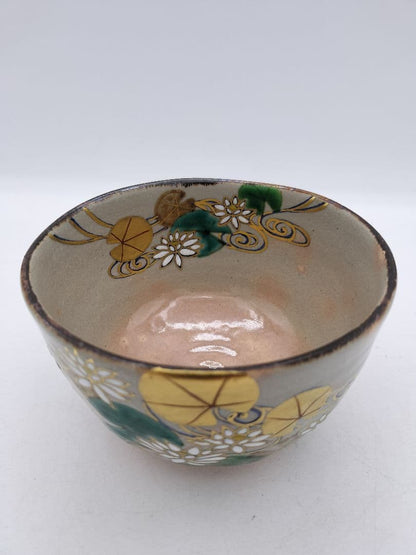 Kyoto-yaki Kenzan-style Water Lily Matcha Bowl by Ito Kaiun