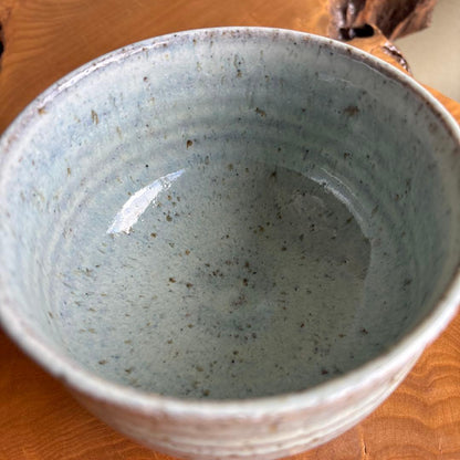 Aizu-Hongō Feldspar Glaze Chawan — Iron Speckle Matcha Bowl by Tōrakuen (Satō Ryūichi)