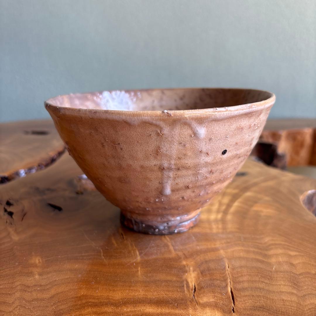Hagi Ware Uzura-de Chawan — Quail-Hide Matcha Bowl by Keihō, Tomobako