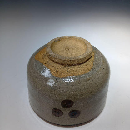 E-Karatsu Painted Tea Bowl by 13th Nakazato Taroemon — Karatsu Stoneware Chawan