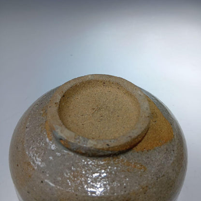 E-Karatsu Painted Tea Bowl by 13th Nakazato Taroemon — Karatsu Stoneware Chawan