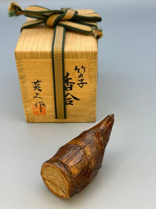 Kawagishi Hideyuki — Takenoko Kogo, Bamboo Shoot Incense Container, Signed Box