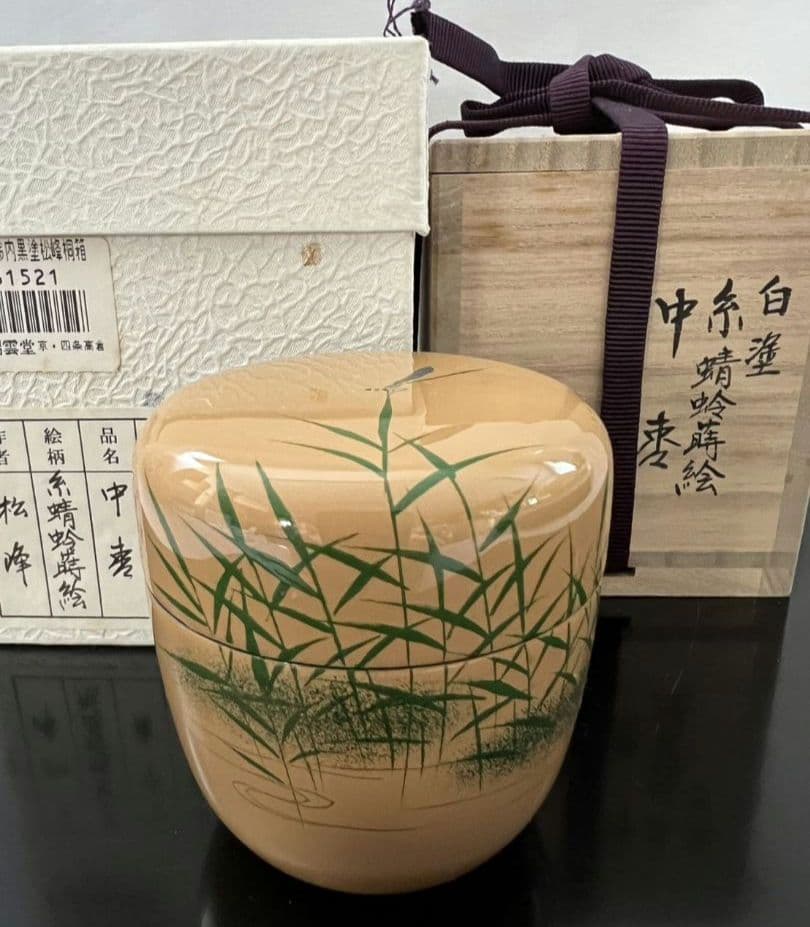 White Lacquer Damselfly Maki-e Chu-Natsume by Nakade Shoho
