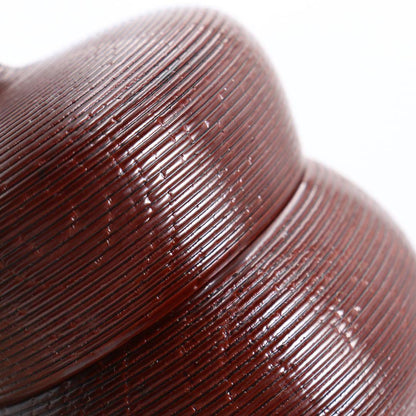 Kōsai Itome Hyō-gata Lacquer Tea Caddy — Thread-Line Gourd Usuchaki
