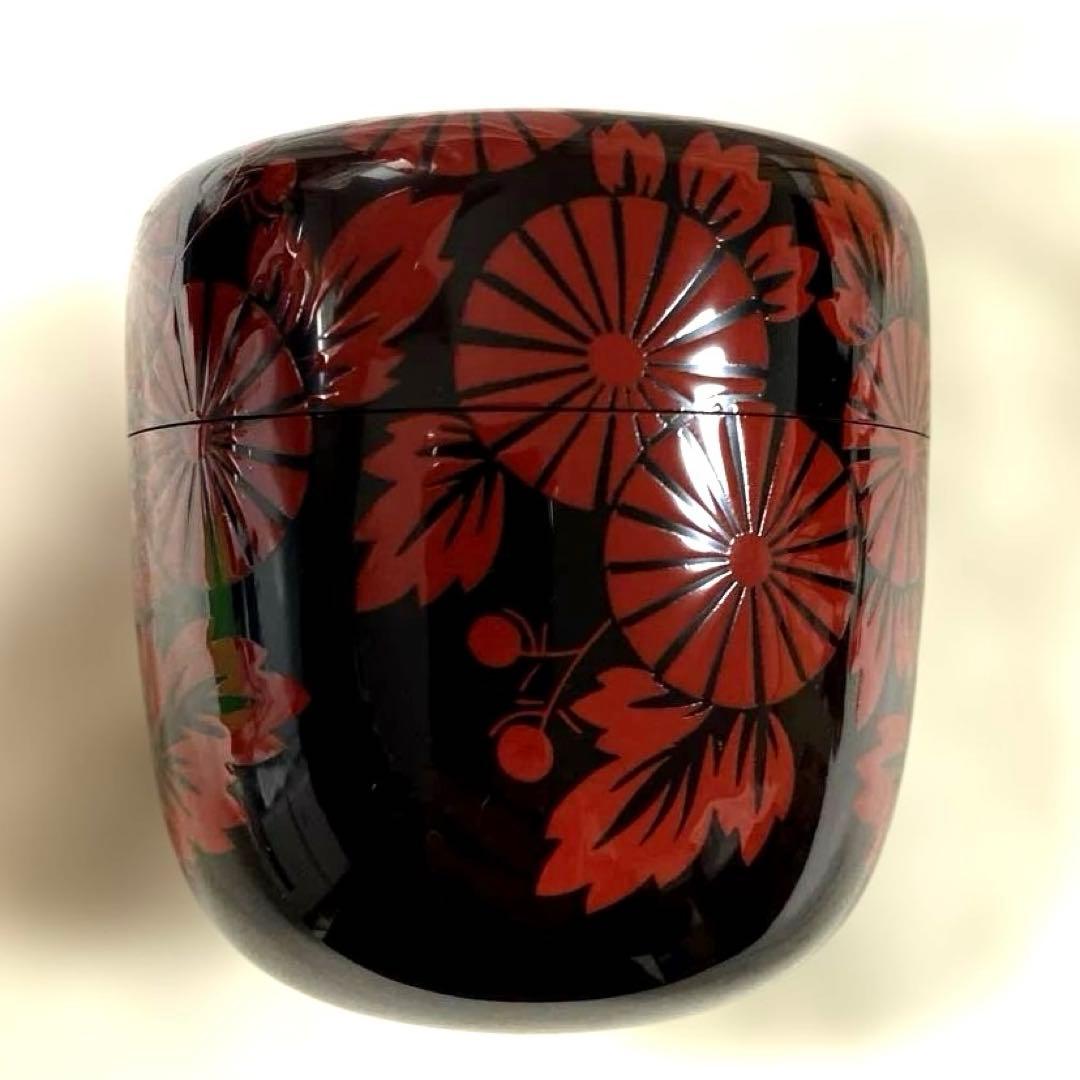 Hounsai-Konomi Red Chrysanthemum Maki-e O-Natsume Tea Caddy by Seiho