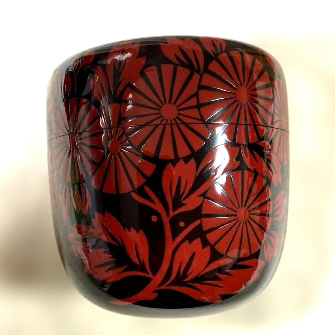 Hounsai-Konomi Red Chrysanthemum Maki-e O-Natsume Tea Caddy by Seiho