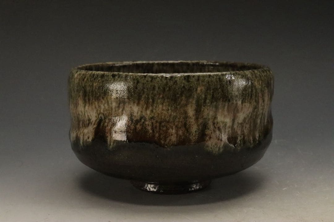 Edo Yashima-yaki Nagashi-gusuri Matcha Chawan by Mitani Rinzo — Published in Kinsei no Chawan Vol. 6, with Kuroda Totoan Sai-sei-bako