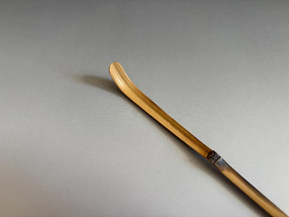 Horiuchi Sokan 'Tancho' Susudake Chashaku – Rare Spotted Bamboo Tea Scoop with Box