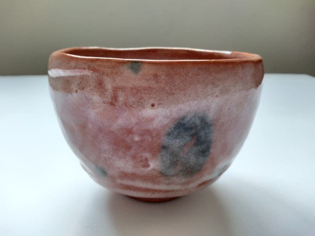 Rikyu Shichishu Kenkyo Raku Chawan by Heian Shoetsu — Yohen Glaze, Full Tomobako Set