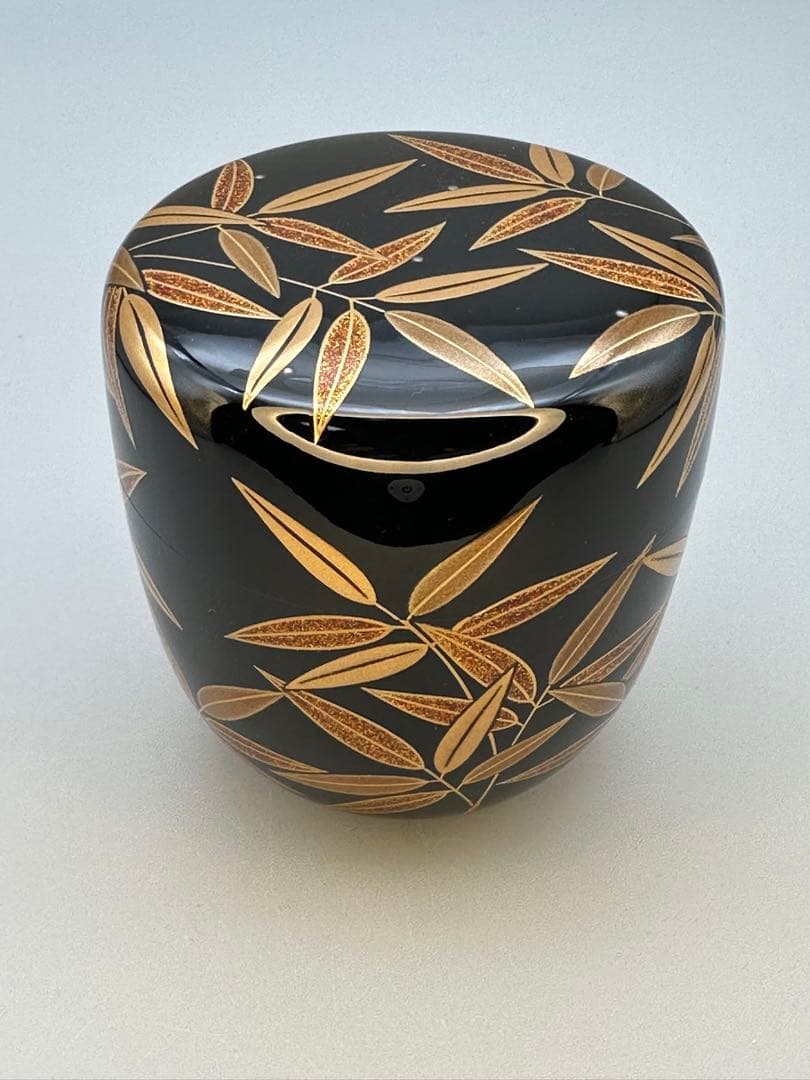 Sasa-Tsuyu Maki-e Natsume — Bamboo Grass and Dew Drops by Suzutani Tetsugoro | Nashiji Lacquer Tea Caddy