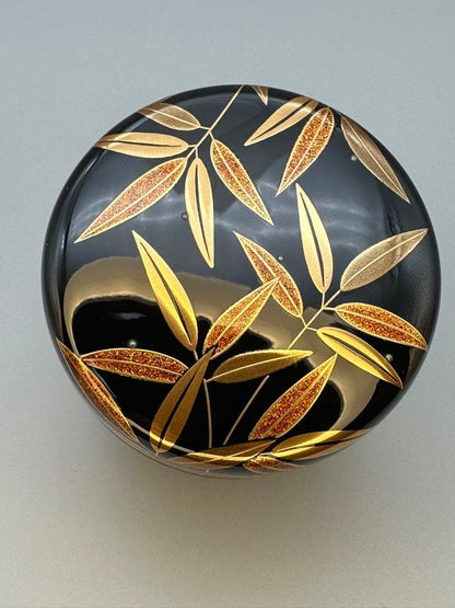 Sasa-Tsuyu Maki-e Natsume — Bamboo Grass and Dew Drops by Suzutani Tetsugoro | Nashiji Lacquer Tea Caddy