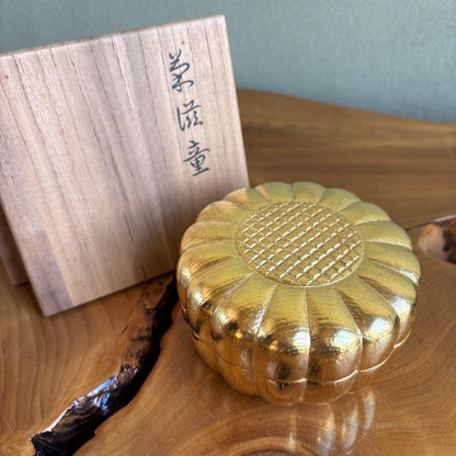 Gold Lacquer Chrysanthemum Kashi-ki Confection Box - Japanese Urushi Sweets Container