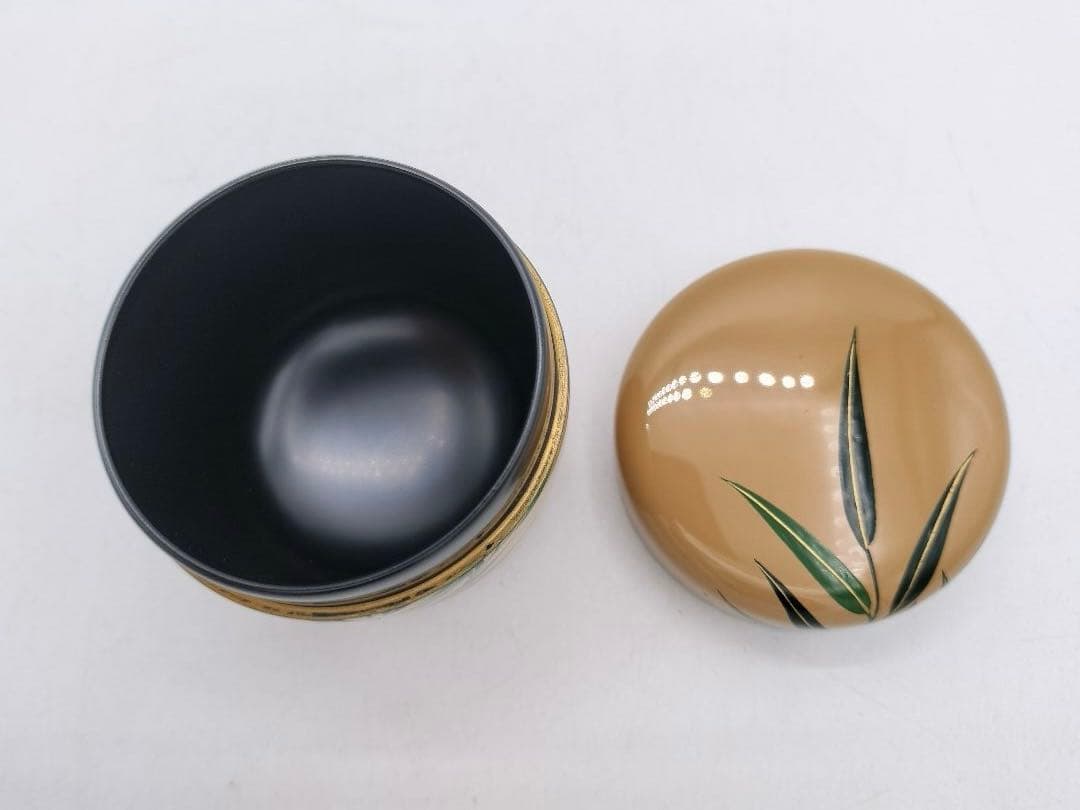 Japanese White Urushi Tea Caddy with Kingfisher Maki-e by Nakamura Kosai