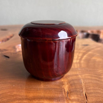 Seizan | Tomoya Natsume Thatched Hut Tea Caddy | Matsu Tame-nuri | Pine Maki-e | Gold Chidori Lid