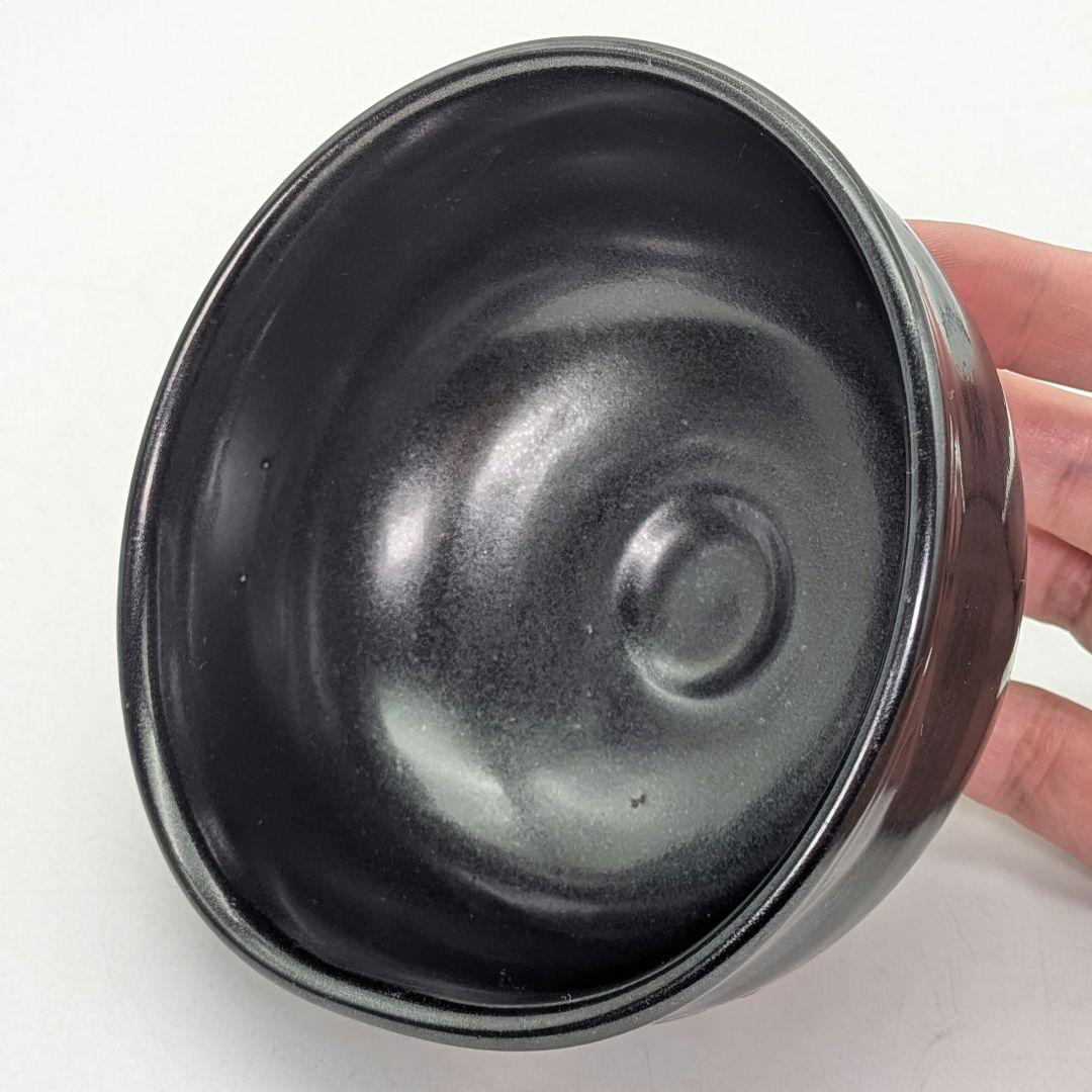 Kuro-Oribe Chawan by Mizuno Juzan — Black and Shino Two-Zone Matcha Bowl, Tomobako