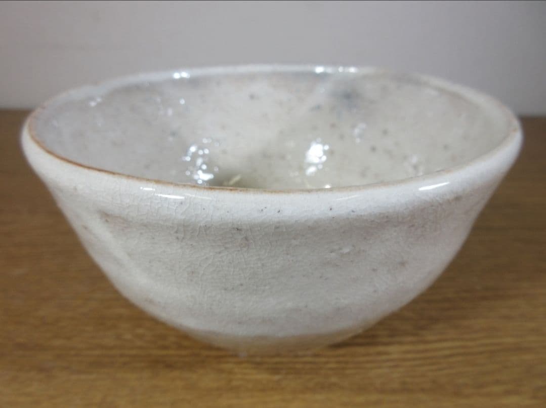12th Tahara Tobei Hagi Tea Bowl - Warm White Chawan with Signed Box and Cloth