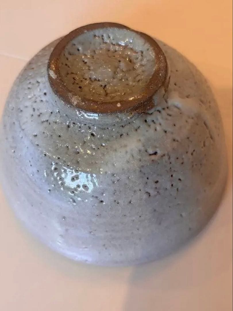 Oka Shoichiro Ash Glaze Ido Chawan Rakuro Kiln — Gray-Green Hai-yu Tea Bowl w/ Tomobako