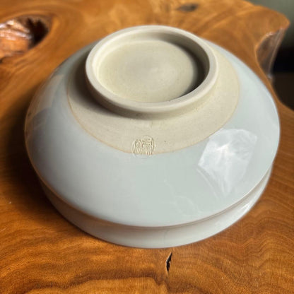 Tezuka Shodo — Ko-sometsuke Crab Chawan, Celadon, Tomobako