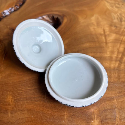 Umbrella Kogo Incense Box by Takano Shōami — Sometsuke Blue White Kyoto Ware with Tomobako