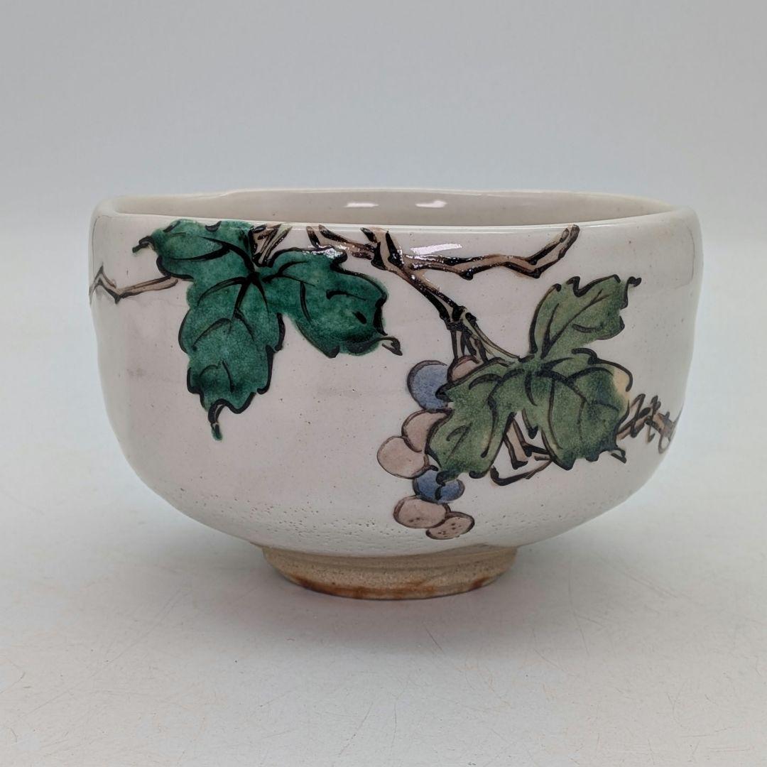 Iro-e Grape Vine Tea Bowl by Rikiishi Shunji — Polychrome Mashiko Chawan