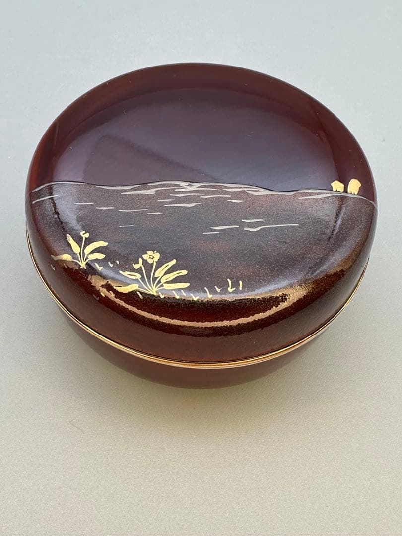 Haruno Kogo Incense Container by Okamoto Shisendo | Kyoto Tame-nuri Lacquer, Gold-Silver Maki-e Spring Field, Nashiji Interior, Tomobako