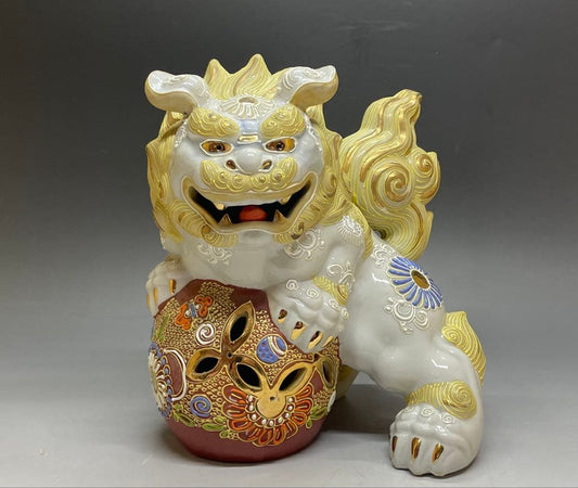 Kutani White Shishi Guardian Lion on Temari Ball | Gold Overglaze Enamel Figurine