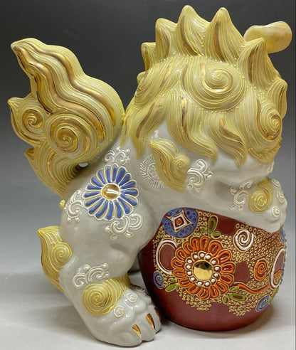 Kutani White Shishi Guardian Lion on Temari Ball | Gold Overglaze Enamel Figurine